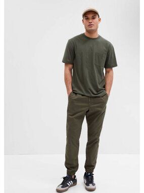 GAP Men Essential Jogger GapFlex Drawstring Pants Size Medium Green Olive AN NWT